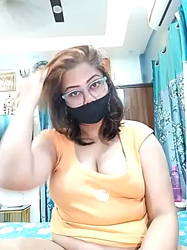 Snapshot of Cute-mona chatting on October 2025 10:24:01 PM Cute-mona online show from October 2025 10:24:01 PM