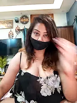 Cute-mona online show from April 2026 07:45:01 PM