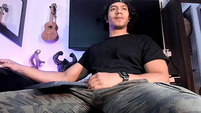 Snapshot of _Heracles1 chatting on October 2025 03:47:02 PM Heracles1 online show from October 2025 03:47:02 PM