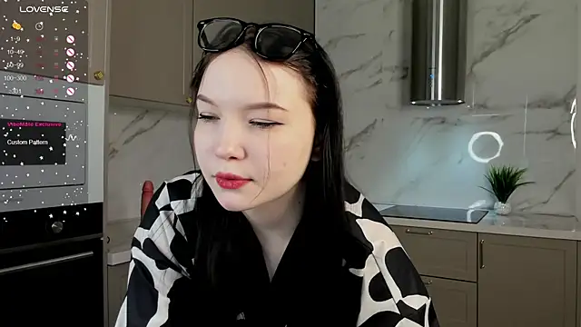 uwwu bunny online show from March 2025 02:36:01 PM