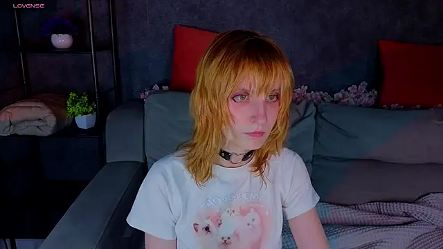 Snapshot of Little_Chips chatting on July 2026 05:24:01 PM Little Chips online show from July 2026 05:24:01 PM