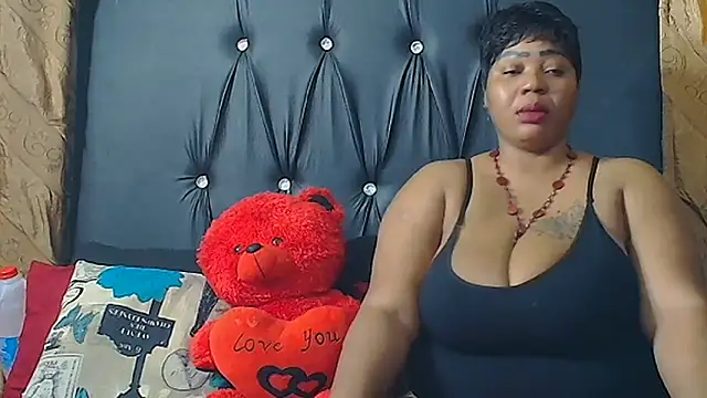 Snapshot of HUMONGUOUSTITSS chatting on September 2025 04:10:05 PM HUMONGUOUSTITSS online show from September 2025 04:10:05 PM