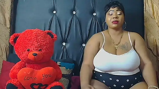 Snapshot of HUMONGUOUSTITSS chatting on October 2025 04:08:02 PM HUMONGUOUSTITSS online show from October 2025 04:08:02 PM