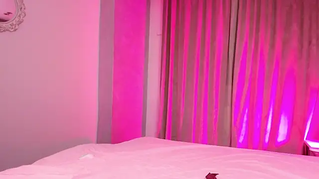 Snapshot of JessieePink chatting on February 2025 06:09:02 PM JessieePink online show from February 2025 06:09:02 PM