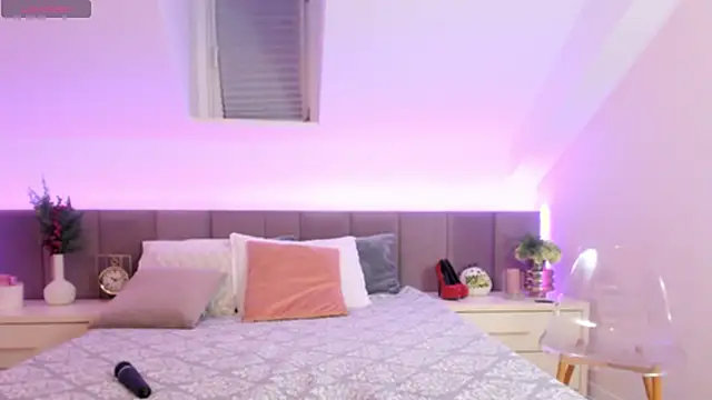 JessieePink online show from March 2026 06:53:02 PM