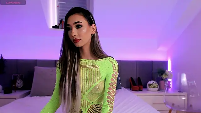 Snapshot of JessieePink chatting on April 2026 03:57:01 PM JessieePink online show from April 2026 03:57:01 PM