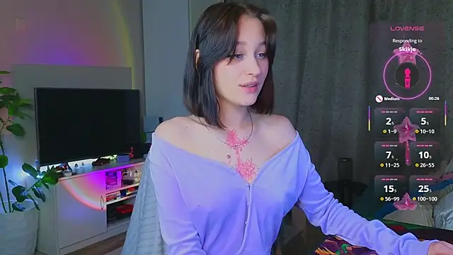 Snapshot of MaryRace chatting on October 2025 12:17:01 PM MaryRace online show from October 2025 12:17:01 PM