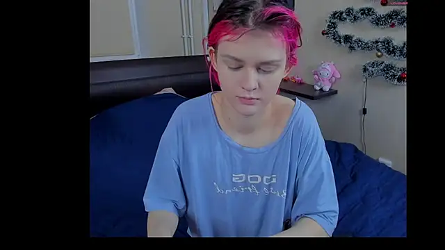 JulieTaylors online show from April 2026 10:22:01 PM