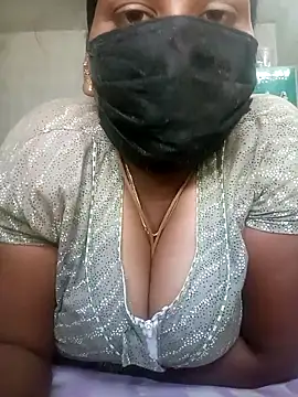 Snapshot of kavinila20 chatting on March 2025 07:33:02 AM kavinila20 online show from March 2025 07:33:02 AM