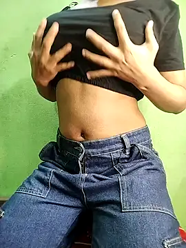 Snapshot of Queen-Amelia chatting on February 2025 08:53:02 AM Queen-Amelia online show from February 2025 08:53:02 AM