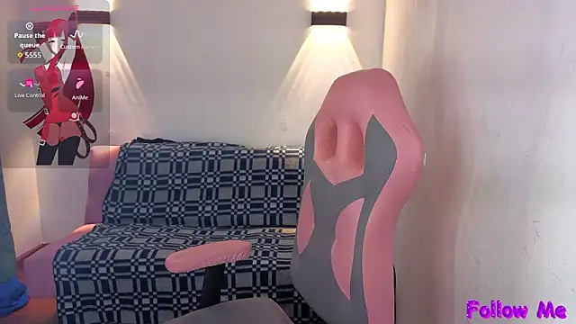 vittorialombardi   online show from March 2026 01:32:02 PM