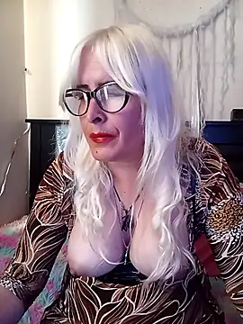 Rousmk1 online show from October 2025 06:42:01 PM