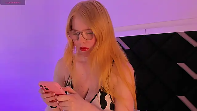 Alexa Handler online show from December 2025 01:44:01 AM