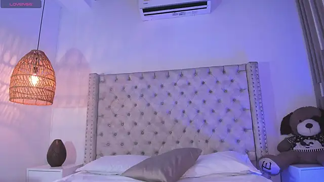 Alexa Handler online show from November 2025 07:30:01 PM