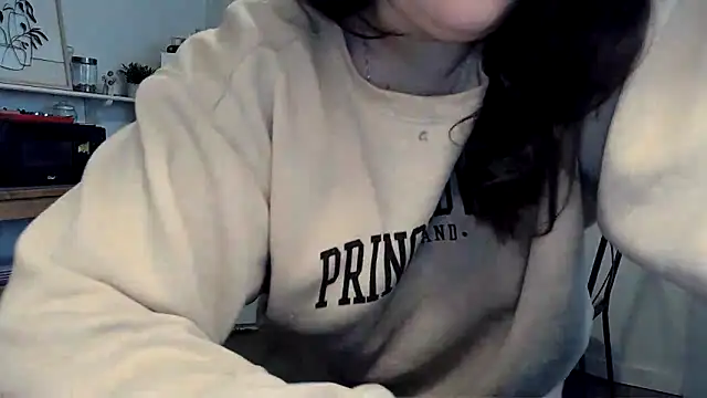 Kittyymaze1 online show from March 2026 12:46:02 PM