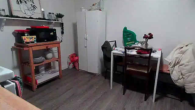 Kittyymaze1 online show from December 2025 12:29:02 PM