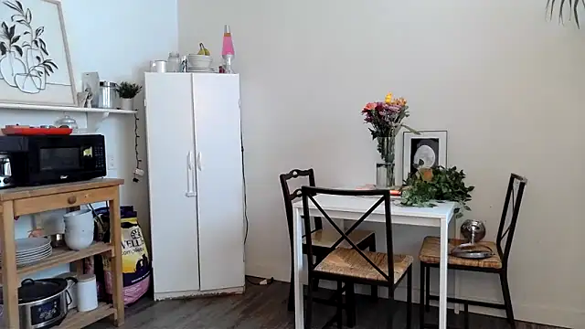 Kittyymaze1 online show from April 2026 11:56:02 AM