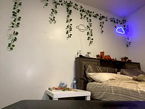 Kittyymaze1 online show from October 2025 02:03:02 PM