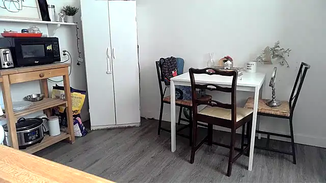 Kittyymaze1 online show from March 2026 12:38:01 PM