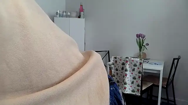 Kittyymaze1 online show from March 2026 01:18:01 PM