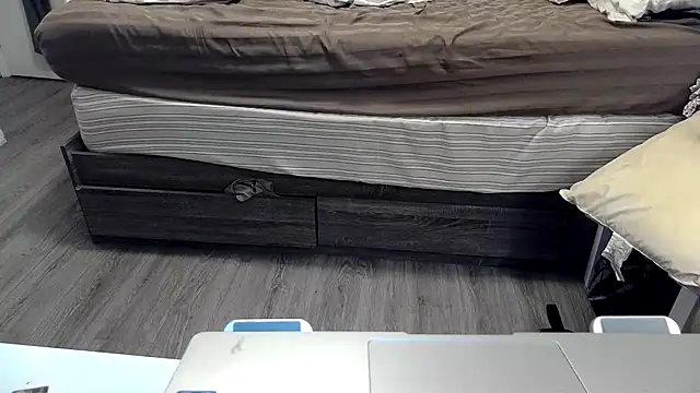 Kittyymaze1 online show from April 2026 11:48:02 AM