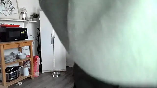 Kittyymaze1 online show from February 2026 12:46:02 PM