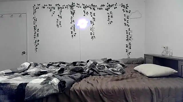 Kittyymaze1 online show from February 2026 10:19:01 PM