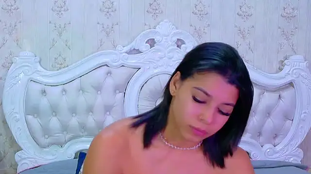 TiaraRosse online show from October 2025 12:37:01 PM