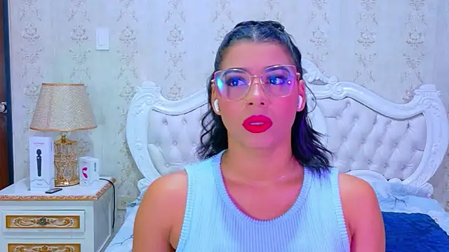 TiaraRosse online show from January 2026 01:15:01 PM