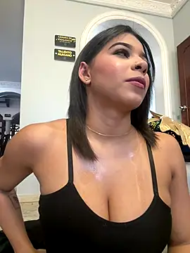 TiaraRosse online show from January 2026 02:11:02 PM