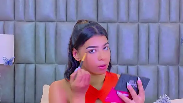 TiaraRosse online show from April 2026 12:21:02 PM