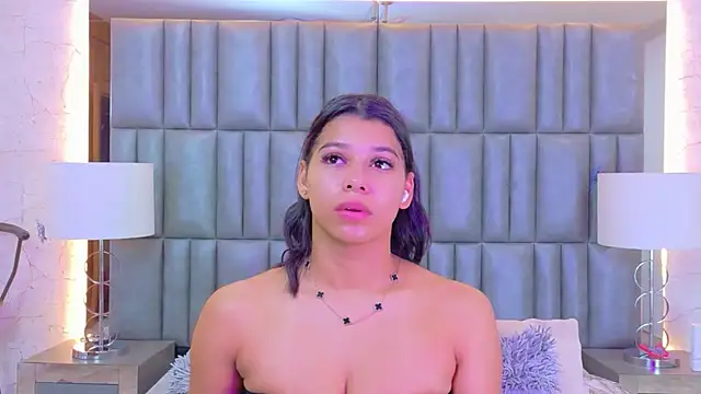 TiaraRosse online show from April 2026 01:04:02 PM