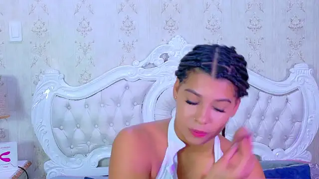 TiaraRosse online show from September 2025 12:09:02 PM