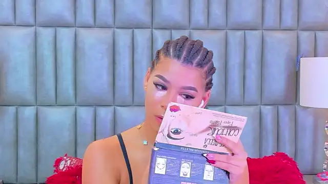 TiaraRosse online show from March 2026 12:19:02 PM