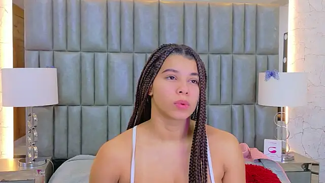 TiaraRosse online show from February 2026 03:28:01 AM