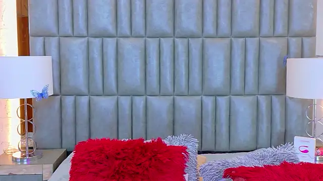 TiaraRosse online show from March 2026 12:14:01 PM