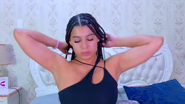 TiaraRosse online show from September 2025 12:26:01 PM