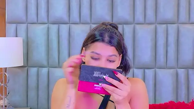 TiaraRosse online show from March 2026 12:05:01 PM