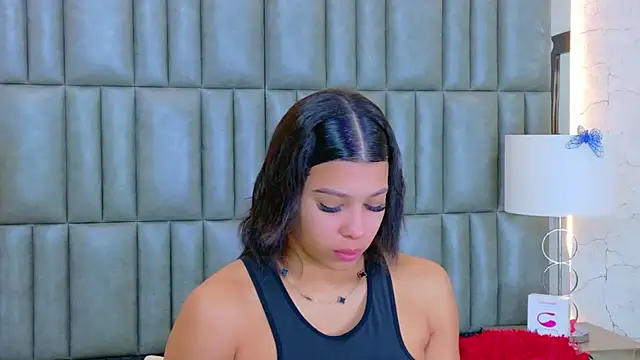 TiaraRosse online show from March 2026 12:01:02 PM