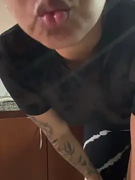 Cafeziitha02 online show from December 2025 07:45:01 PM