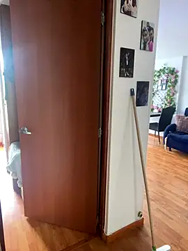 Cafeziitha02 online show from November 2025 06:01:01 PM