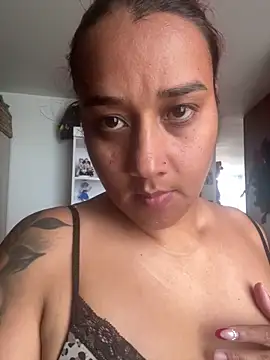 Cafeziitha02 online show from December 2025 06:31:02 PM