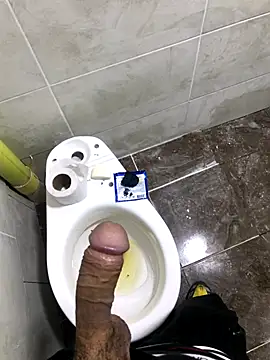 Snapshot of macg96 chatting on December 2025 05:52:02 AM macg96 online show from December 2025 05:52:02 AM