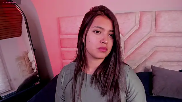 Rebeca Williams  online show from December 2025 01:21:02 PM