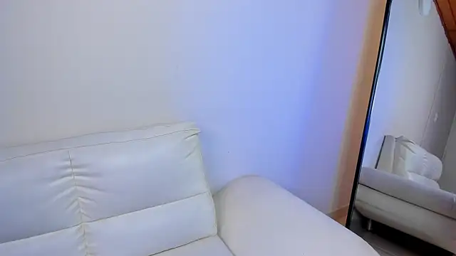 Rebeca Williams  online show from April 2026 12:34:01 PM