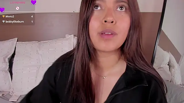 Rebeca Williams  online show from June 2026 02:33:01 PM