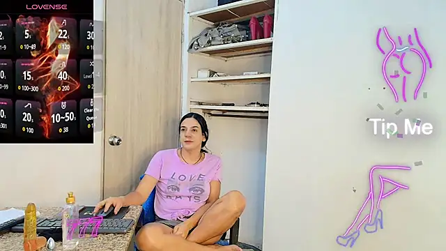 Oh Tique online show from July 2026 03:24:01 AM