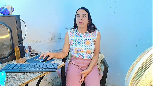 Oh Tique online show from March 2026 06:34:01 PM