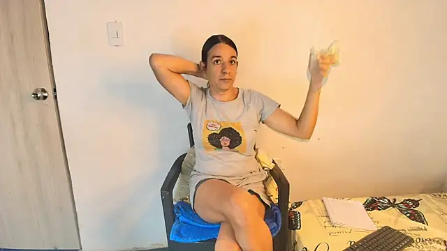 Oh Tique online show from November 2025 03:23:01 PM