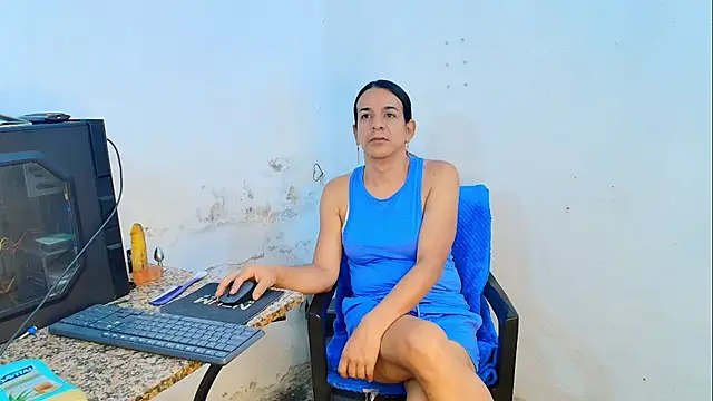 Oh Tique online show from April 2026 12:00:01 AM